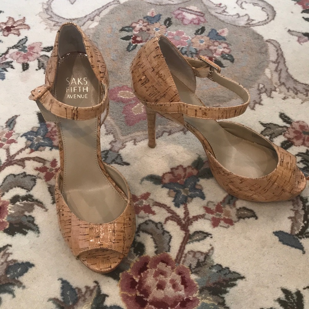 Saks Fifth Avenue cork peep toe sandals Size 7 1/2